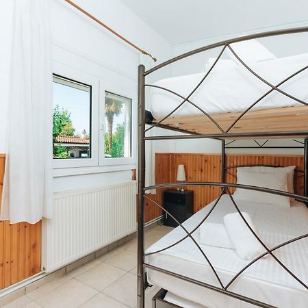 Kesi Beach House Волос Екстериор снимка