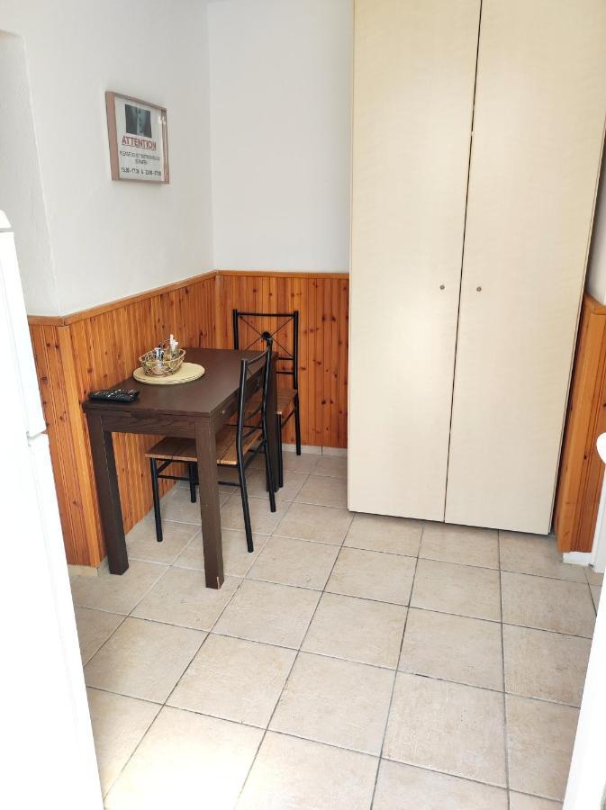 Kesi Beach House Волос Екстериор снимка