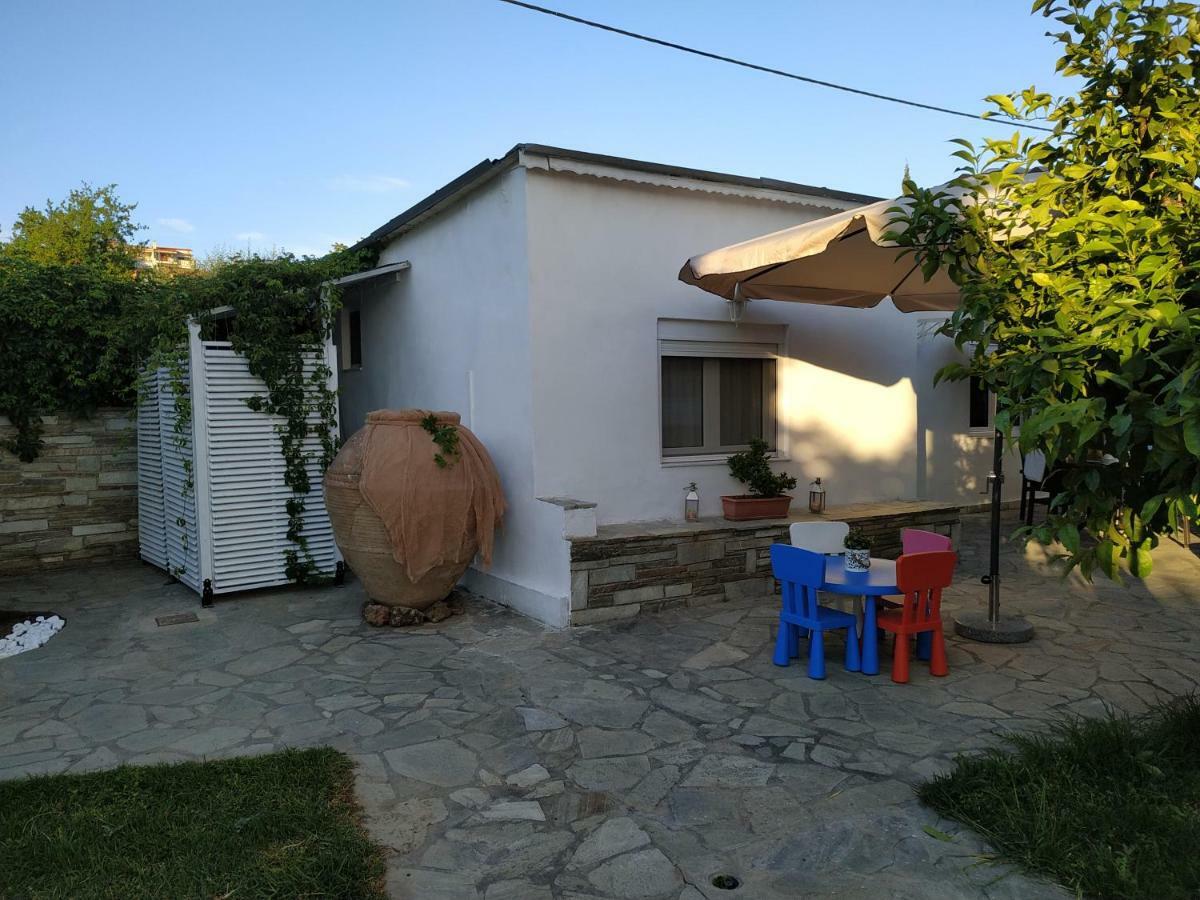Kesi Beach House Волос Екстериор снимка