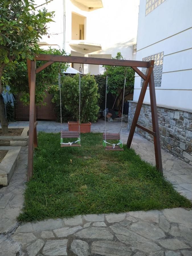 Kesi Beach House Волос Екстериор снимка