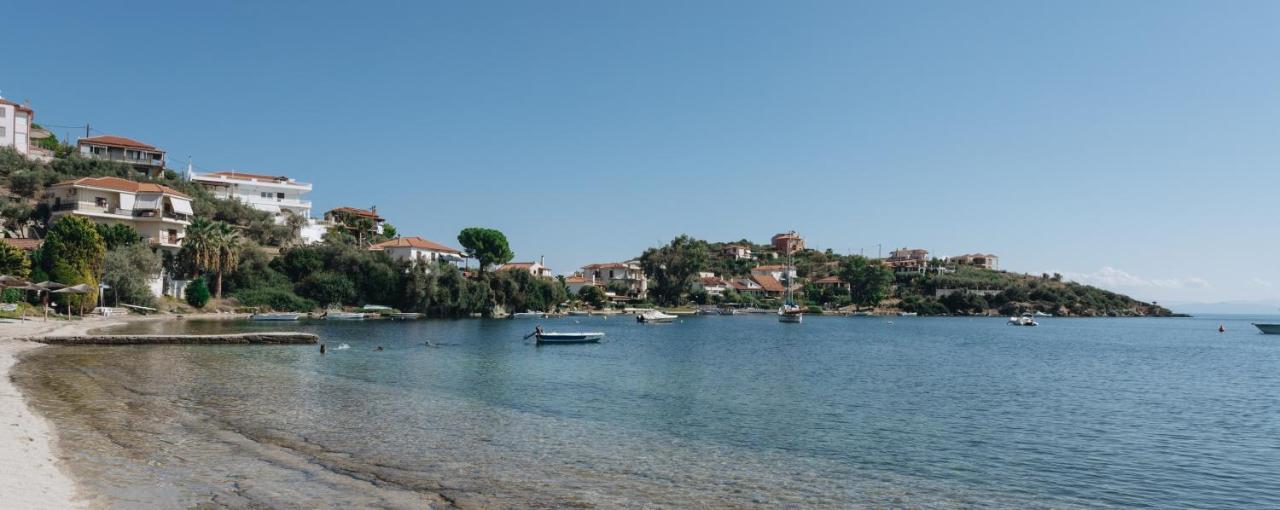 Kesi Beach House Волос Екстериор снимка