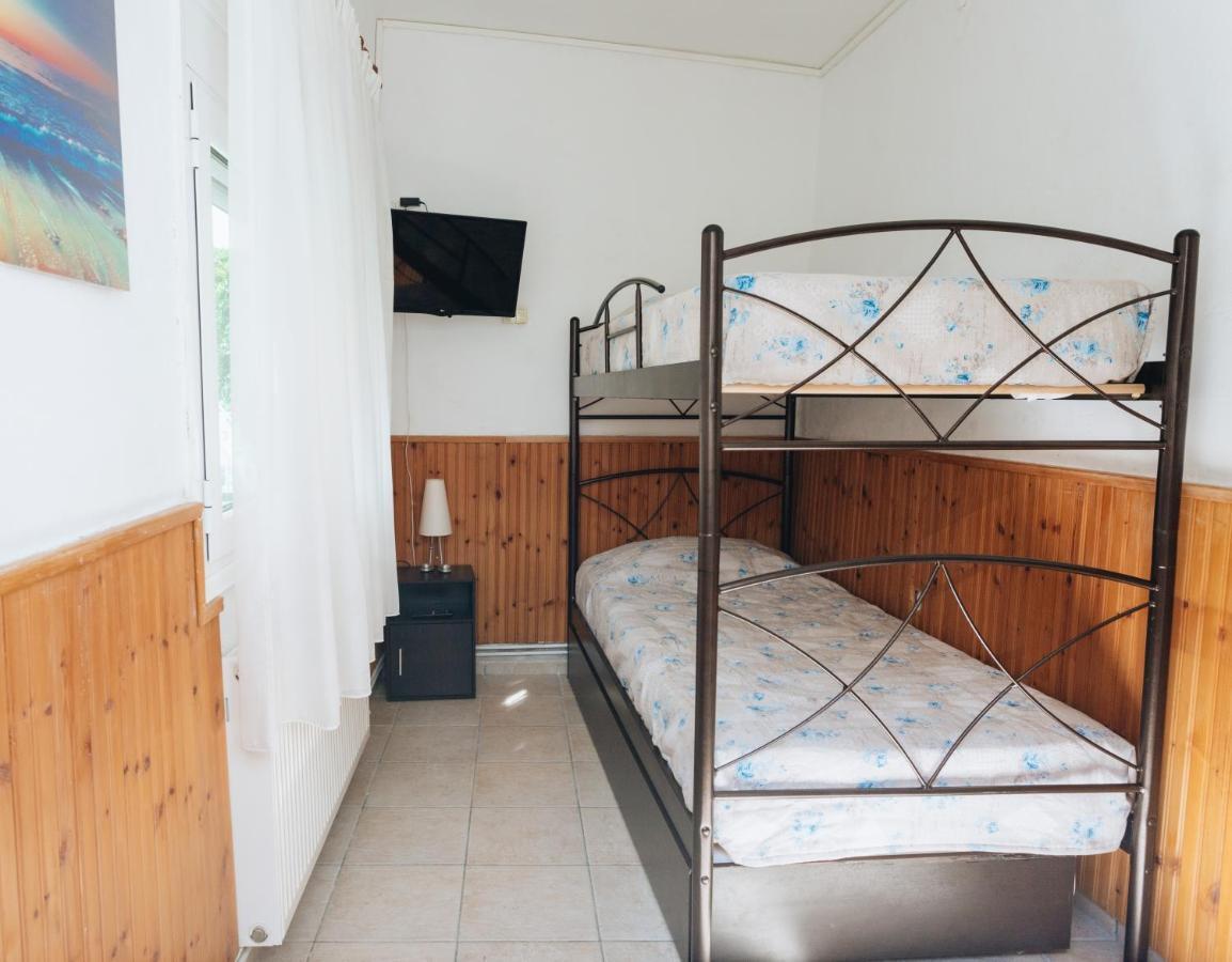 Kesi Beach House Волос Екстериор снимка